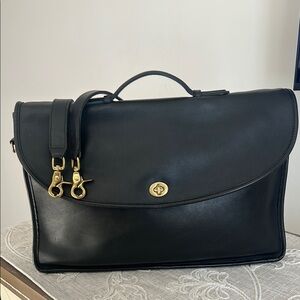 Coach Authentic Vintage Lexington Black Leather/Shoulder/Briefcase Bag With COA